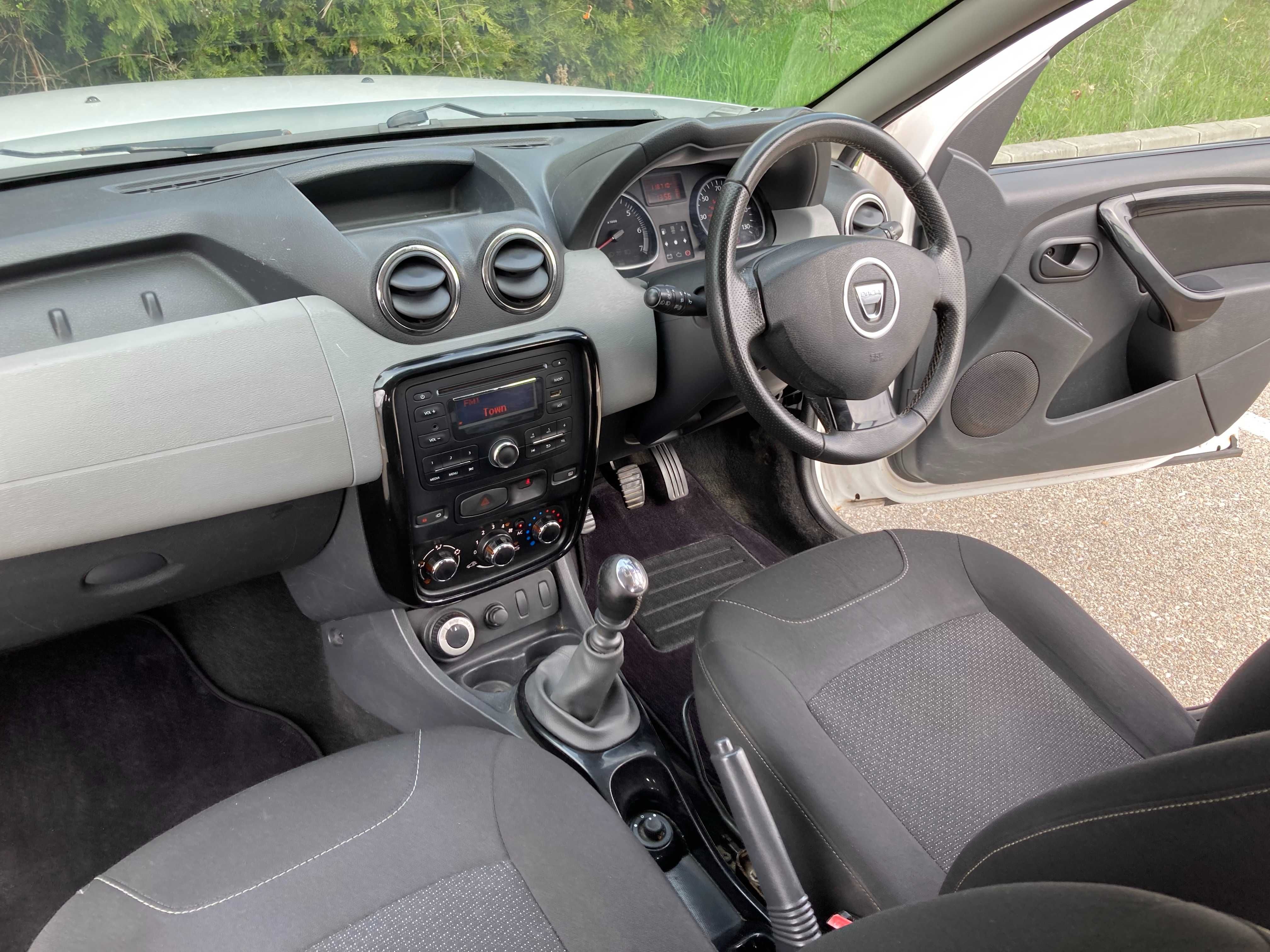 2013 Dacia DUSTER 4X4 - A/C - 1.5dCi - Volan Dreapta
