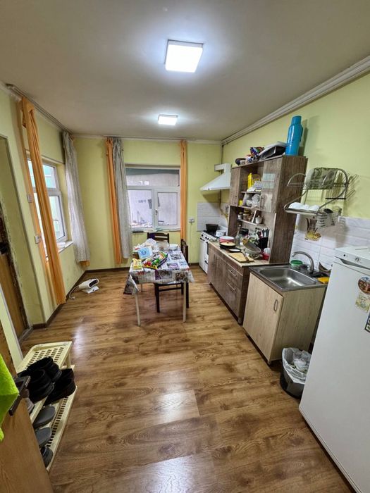 Дом 3 ком.Паркентский базар!земля 1сот.