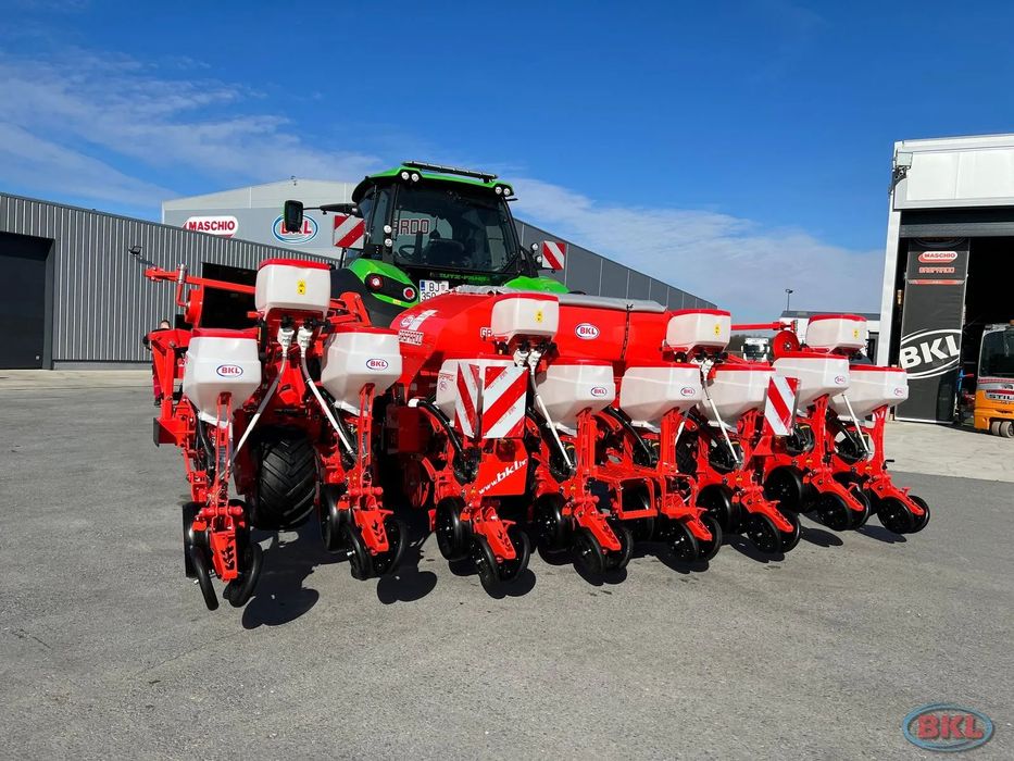 Gaspardo MIRKA 8R *** Profesionala, Bazin 1500L, Rabatabila hidraulic, Robusta