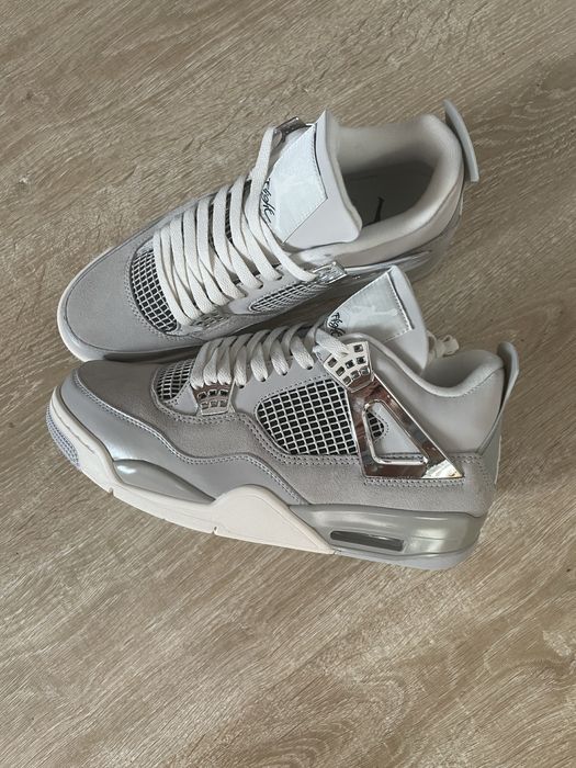 Jordan 4 frozen