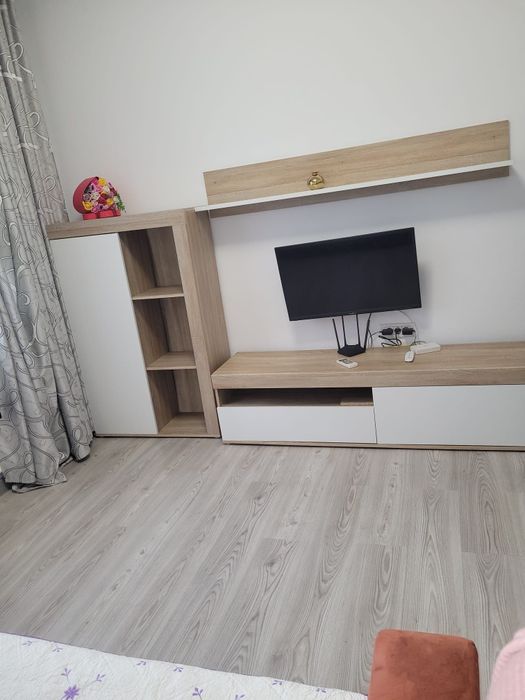 Închiriez garsoniera