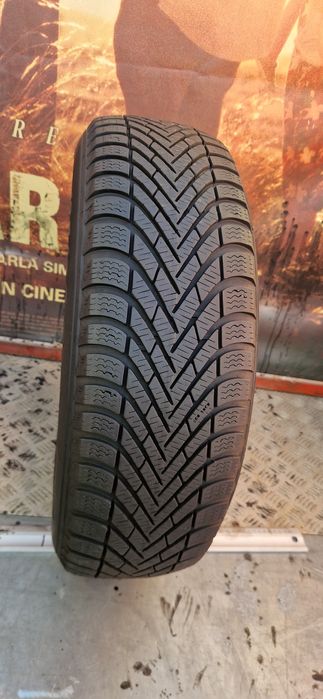 1 Anvelopa ca noua Pirelli 195 65 R15 M+S