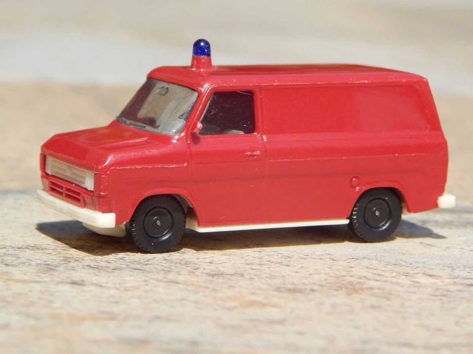 Macheta Ford Transit I facelift pompieri Herpa Germania 1:87 plastic
