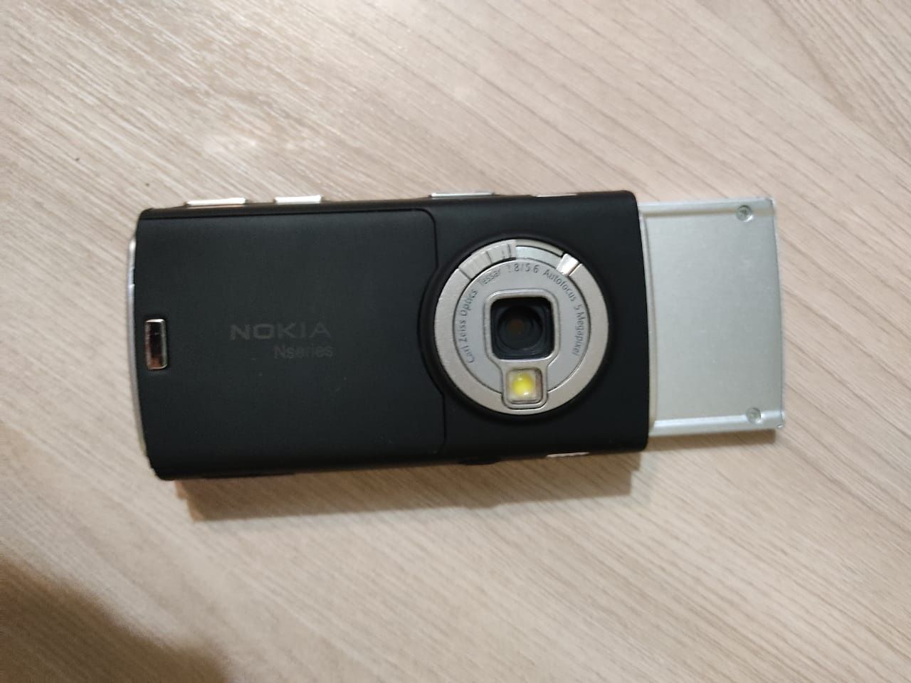 Продам телефон Nokia N-96