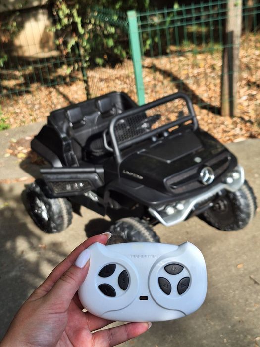 Vând mașinuța de copii nefunctionala