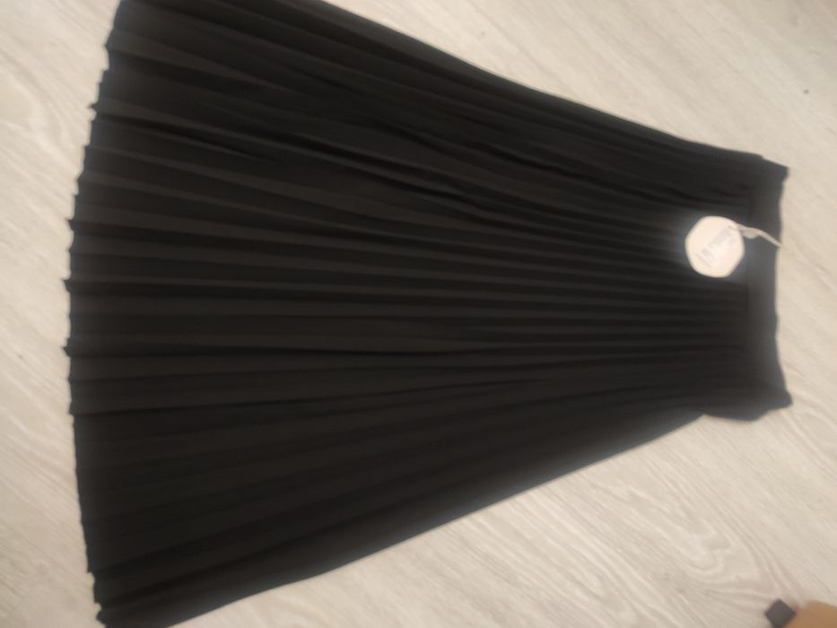 Черна пола плисе.Тип "Солей""