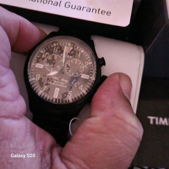 Часовник тимекс нов