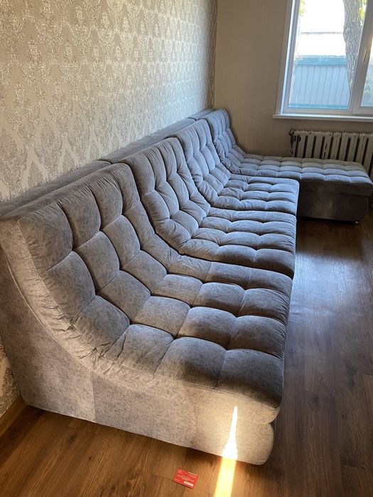 Продам диван 4 метра. Раздвижной