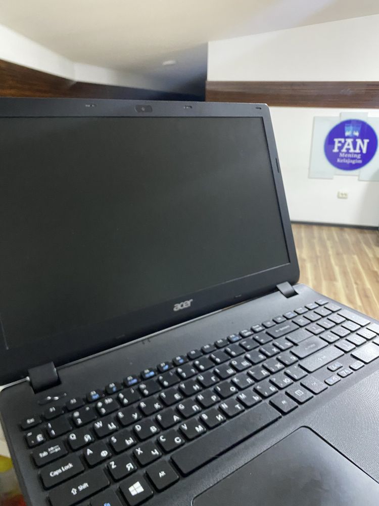 Acer Intel(R) Celeron(R) CPU / 4Gb