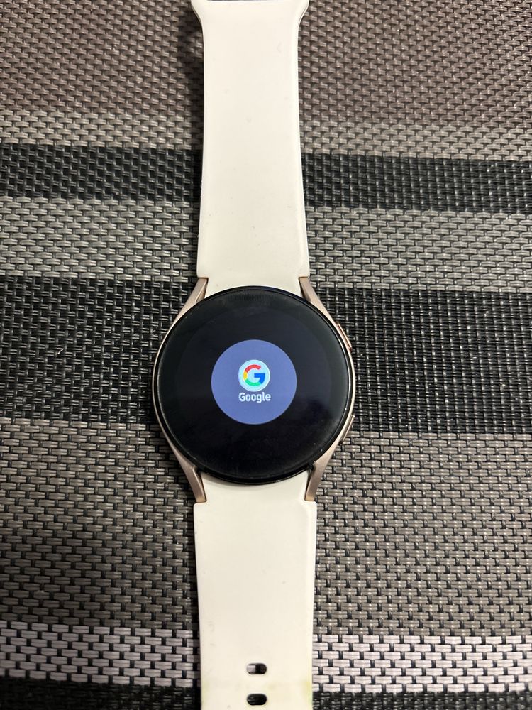 Часовник Samsung Galaxy Watch4