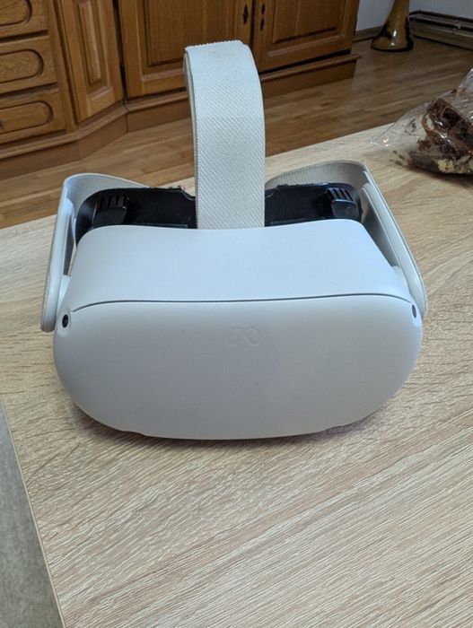 Meta Quest 2 fără manete