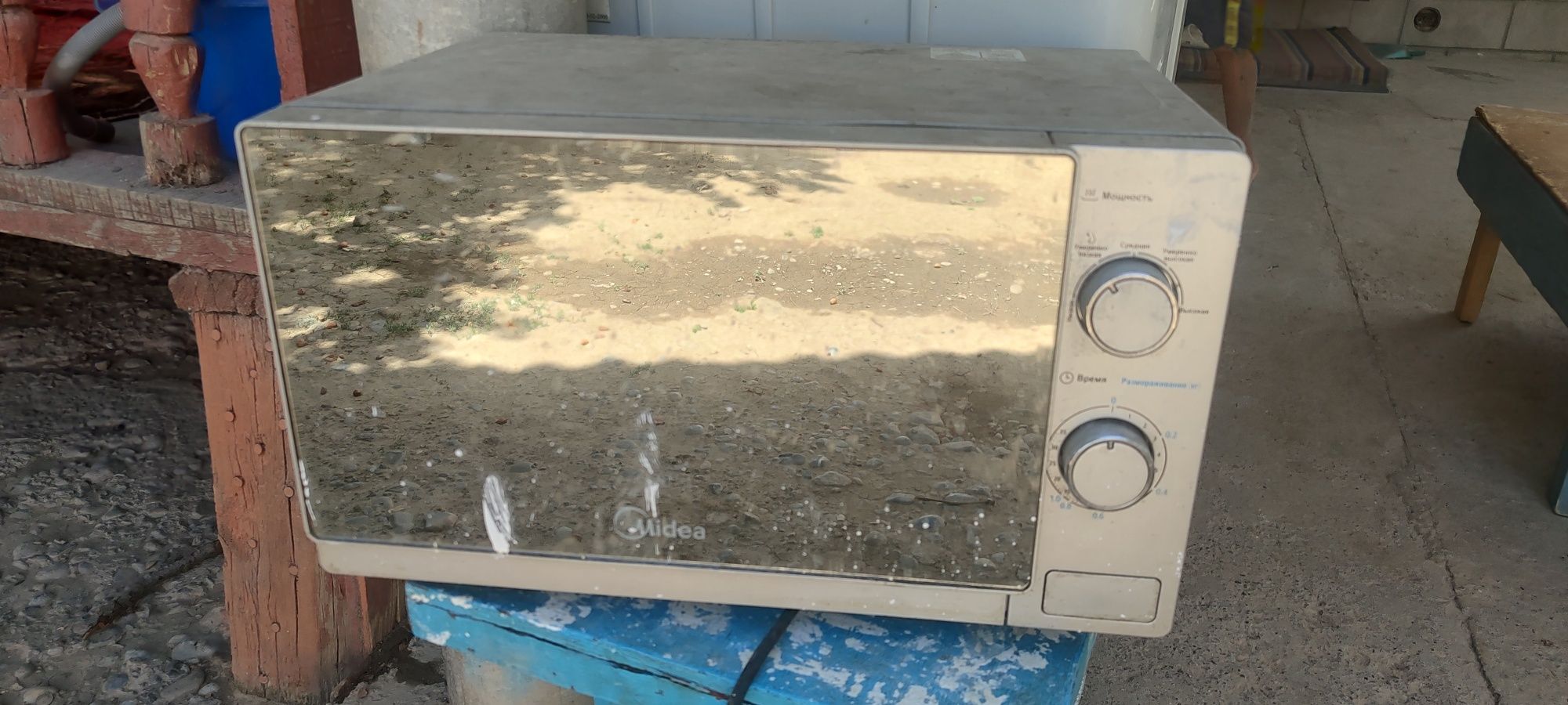 Продам Б/у холодильник, микроволновка, полуавтомат