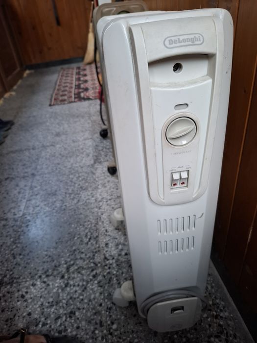 Маслен радиатор Делонги