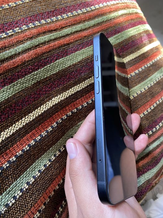 Iphone 15 128gb.