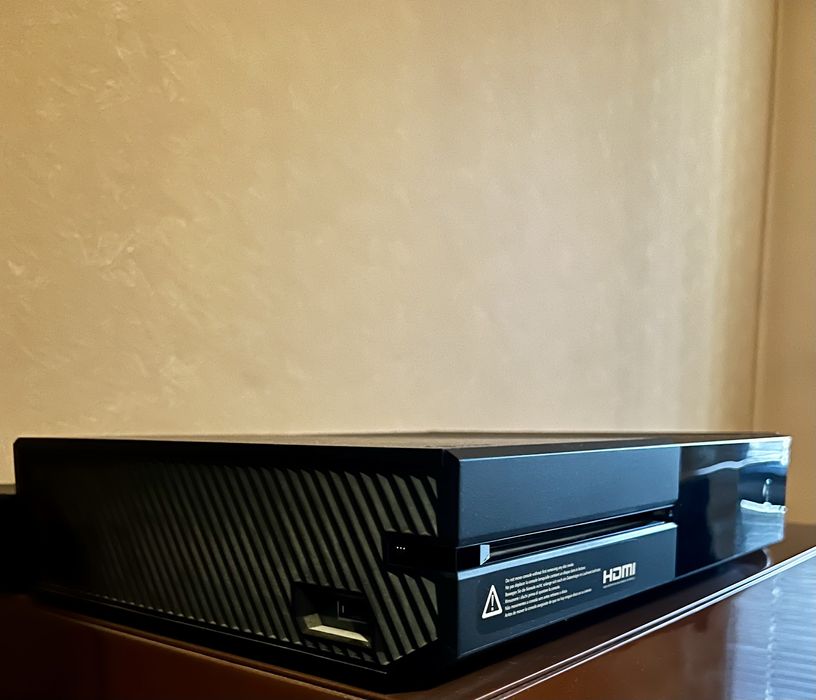 Xbox one 500GB+16 игри