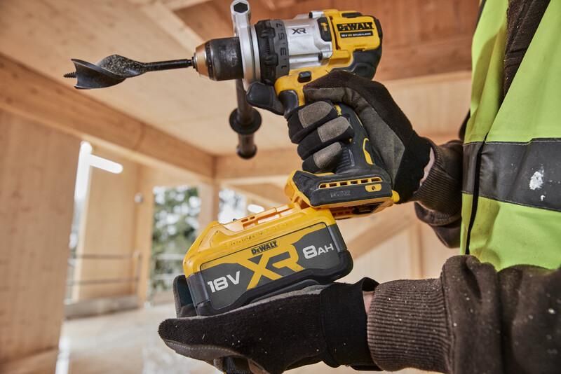Новата Акумулаторна батерия DeWALT DCB1880-XJ 18V - 8 Ah