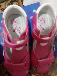 Модная обувь для девочки