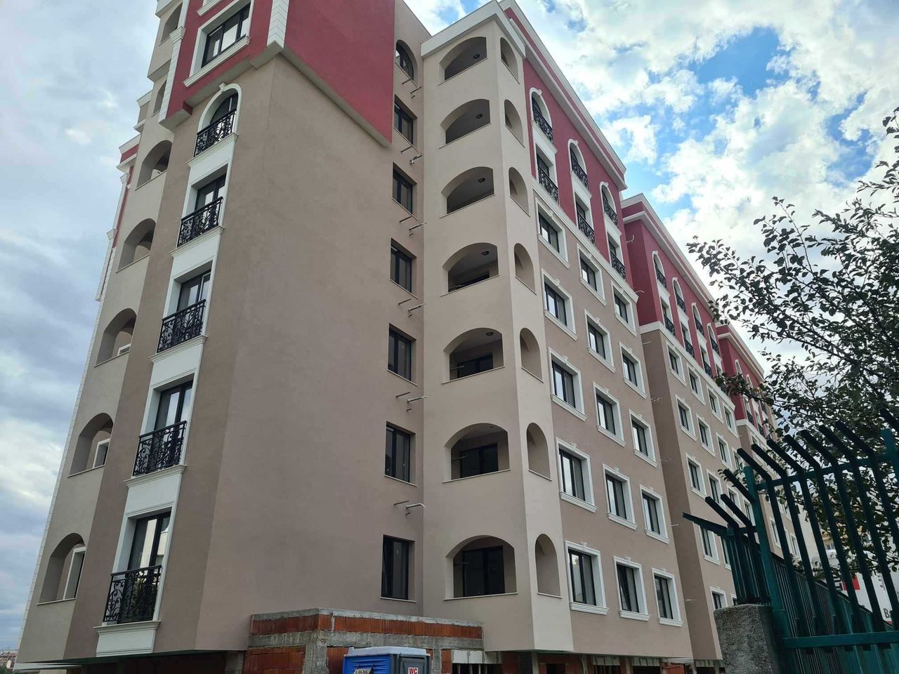 Продава се Тристаен апартамент в Хасково, Бадема - 94 кв.м за 918 €/кв.м - Снимка #9