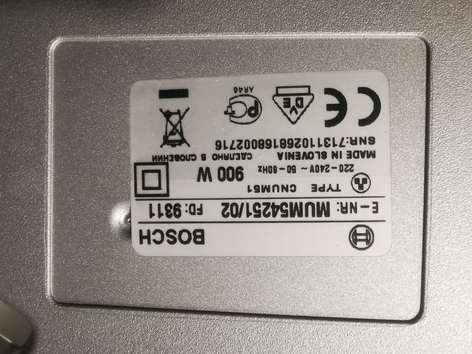 Robot de bucătărie multifunctional Bosch in stare impecabilă. 
L-am fo