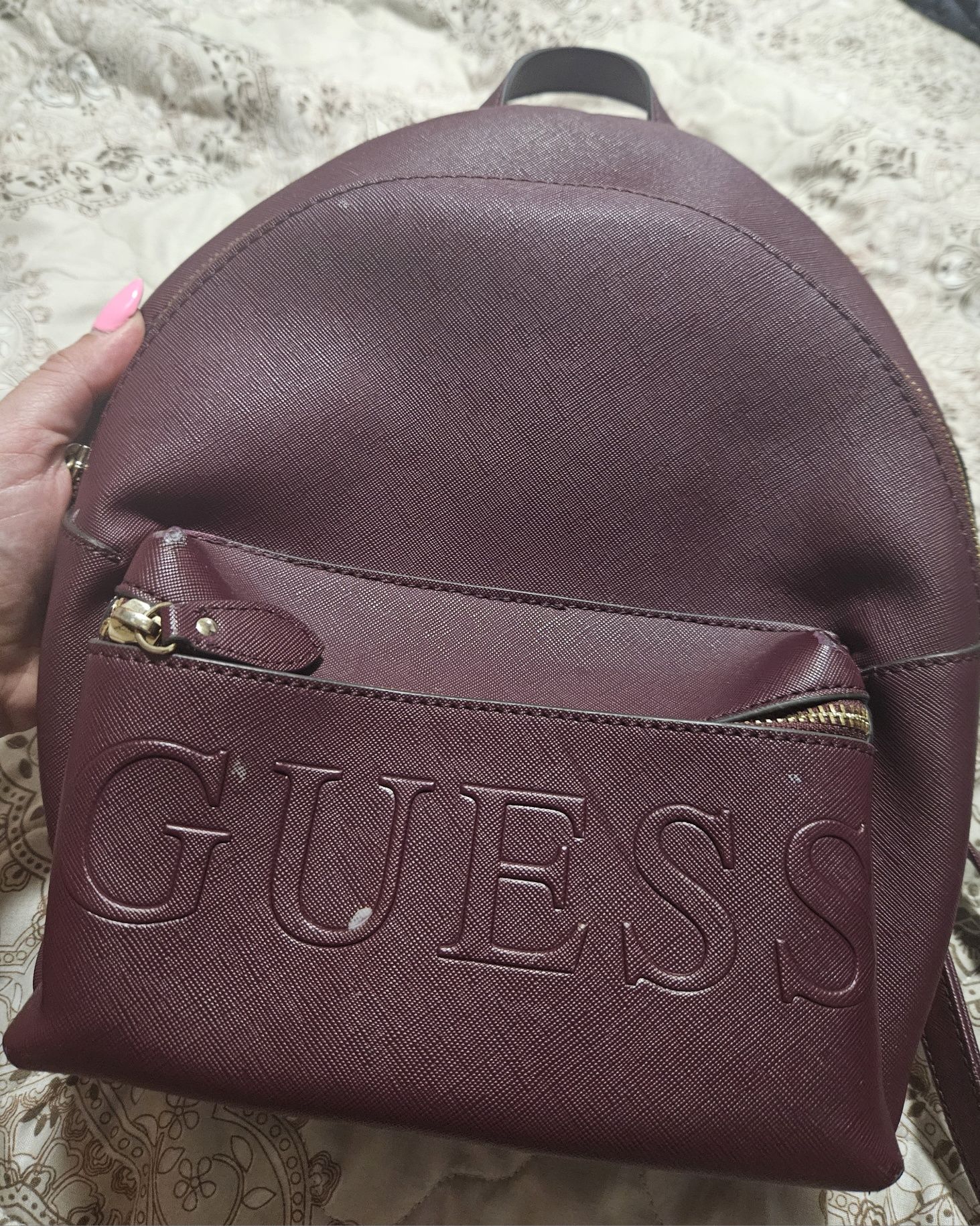 Оригинална раничка Guess