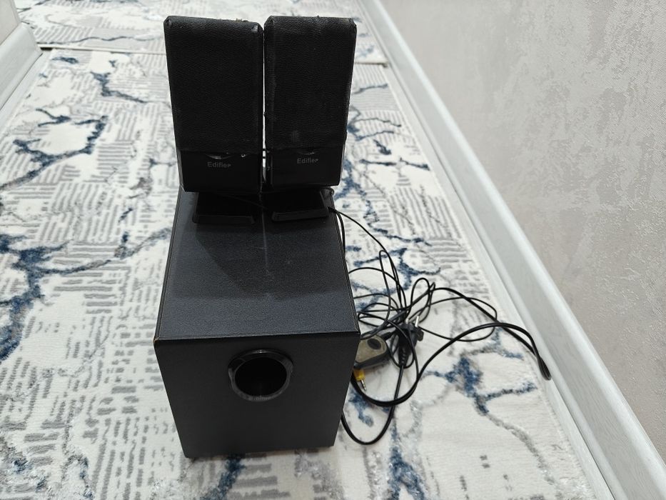 Edifier M1350 kalonka