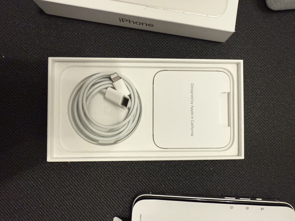 Iphone 13 256GB Бял
