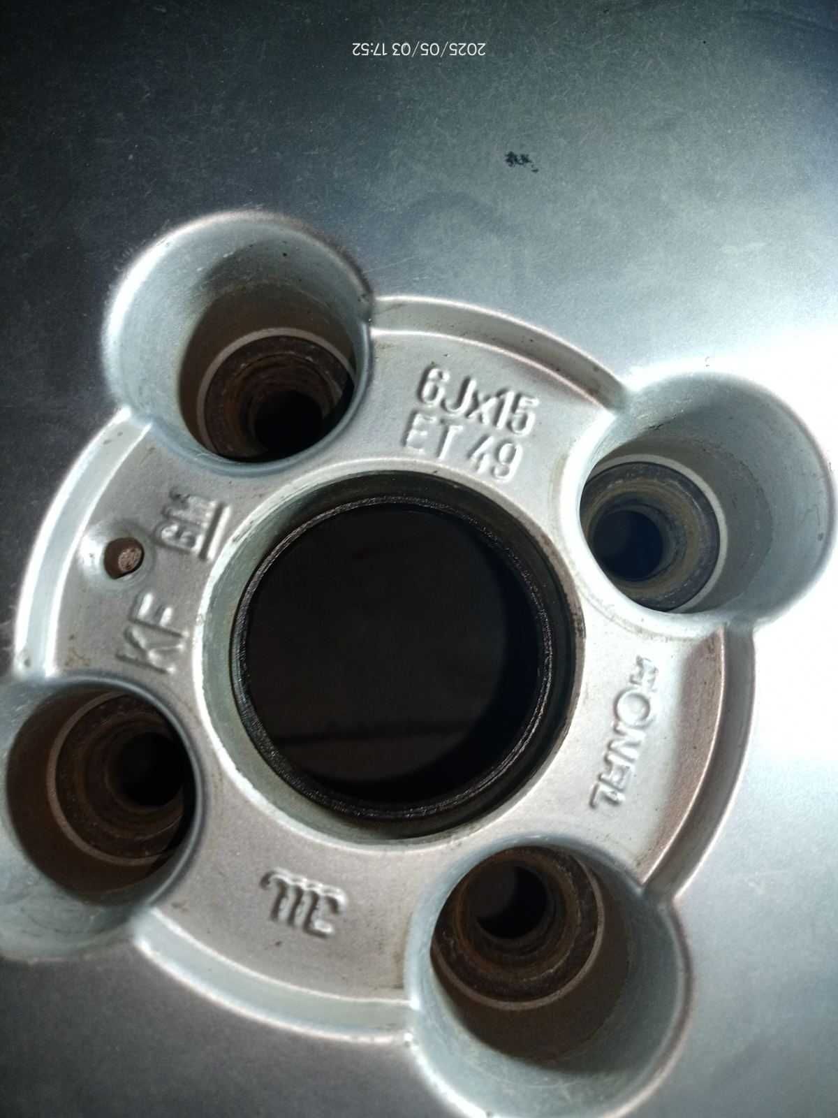 Алуминиеви джанти 15 цола , 4х100 , ЕТ49 , 6J , 56,6 мм