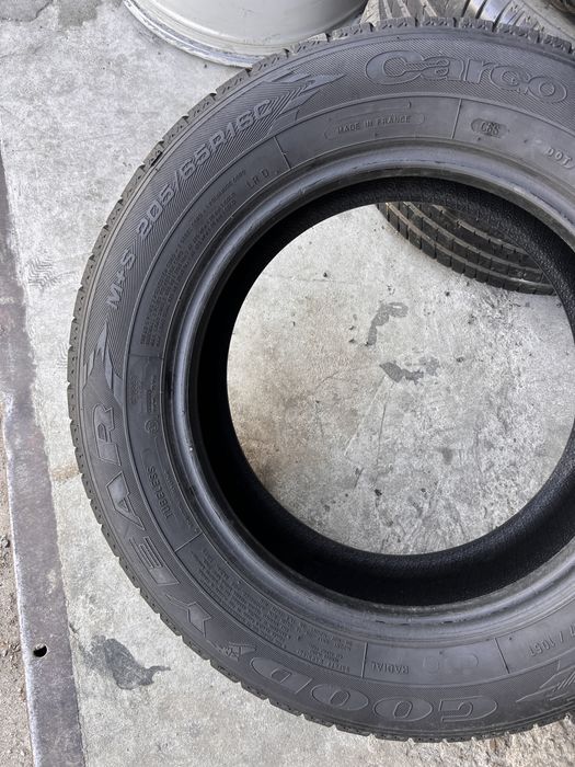 2 anvelope iarna 205/65/16 C , GoodYear , 5.3 mm