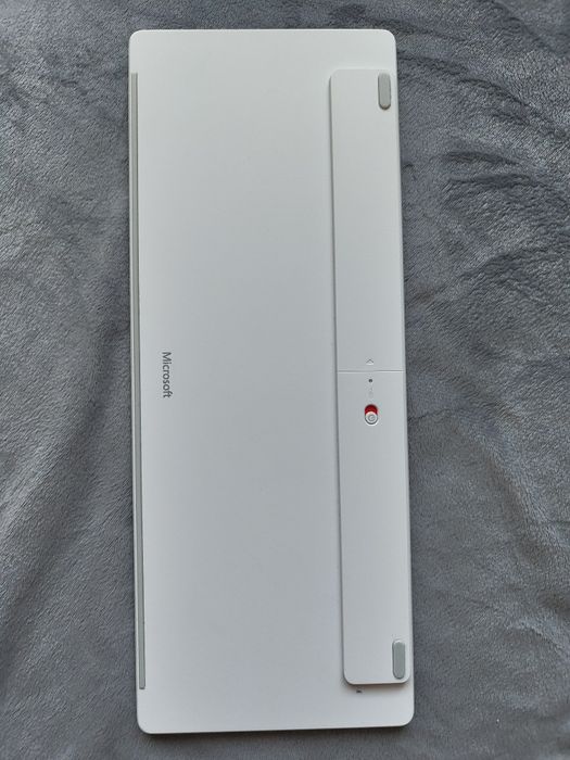 Tastatura bluetooth Microsoft compacta