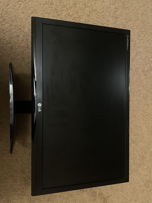 Vând Monitor LG Flatron E2441 - 24 inch, Full HD