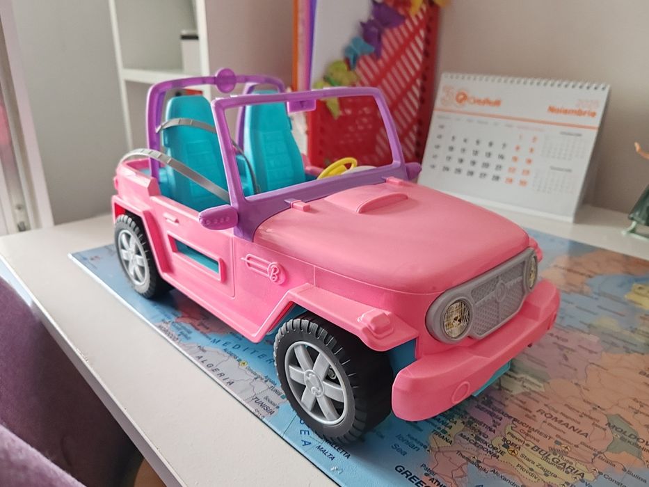 Vând jucării Barbie