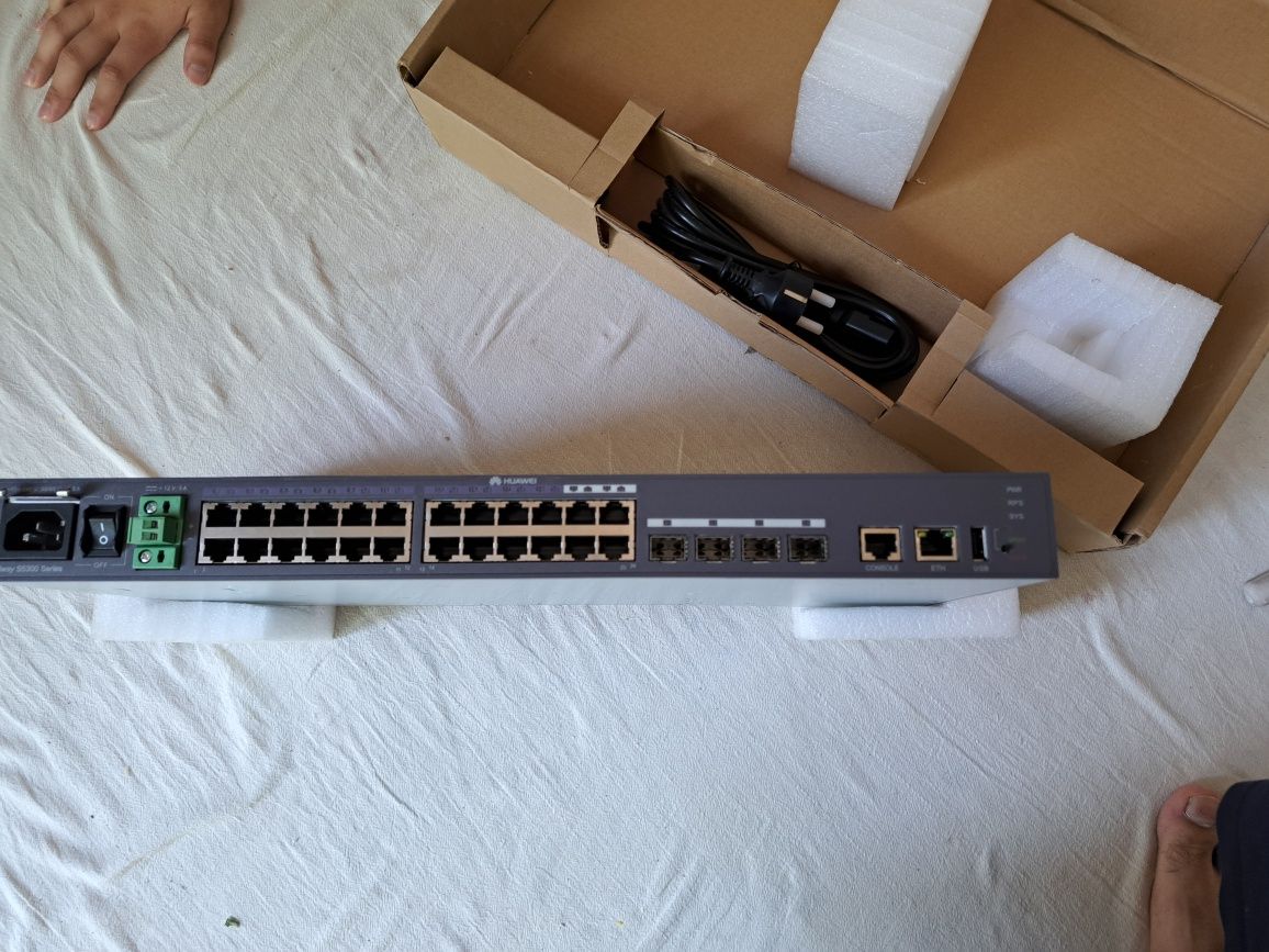 Коммутатор Huawei S5324TP-SI