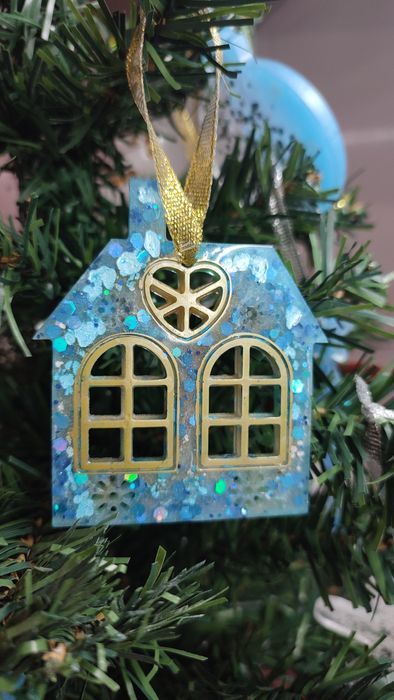 Коледна украса от епоксидна смола