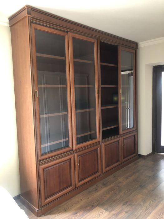 Продам шкаф для книг и другого