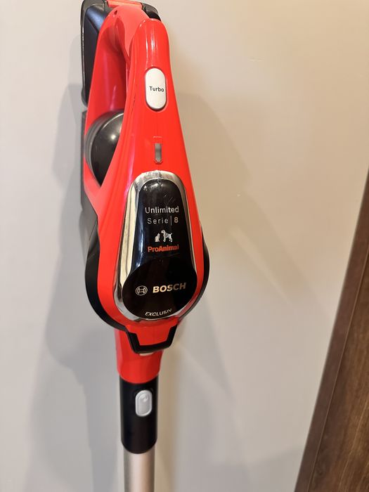 Прахосмукчака BOSH Unlimited Serie 8