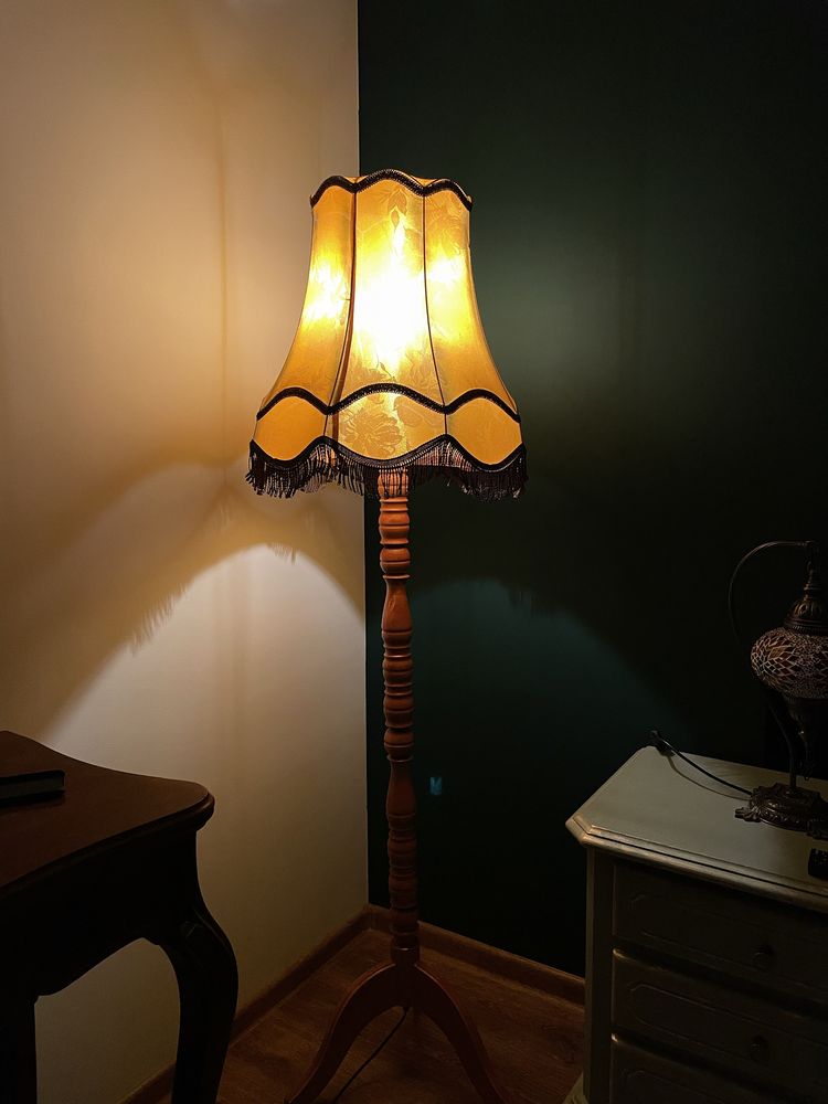 Lampadare si veioze vintage