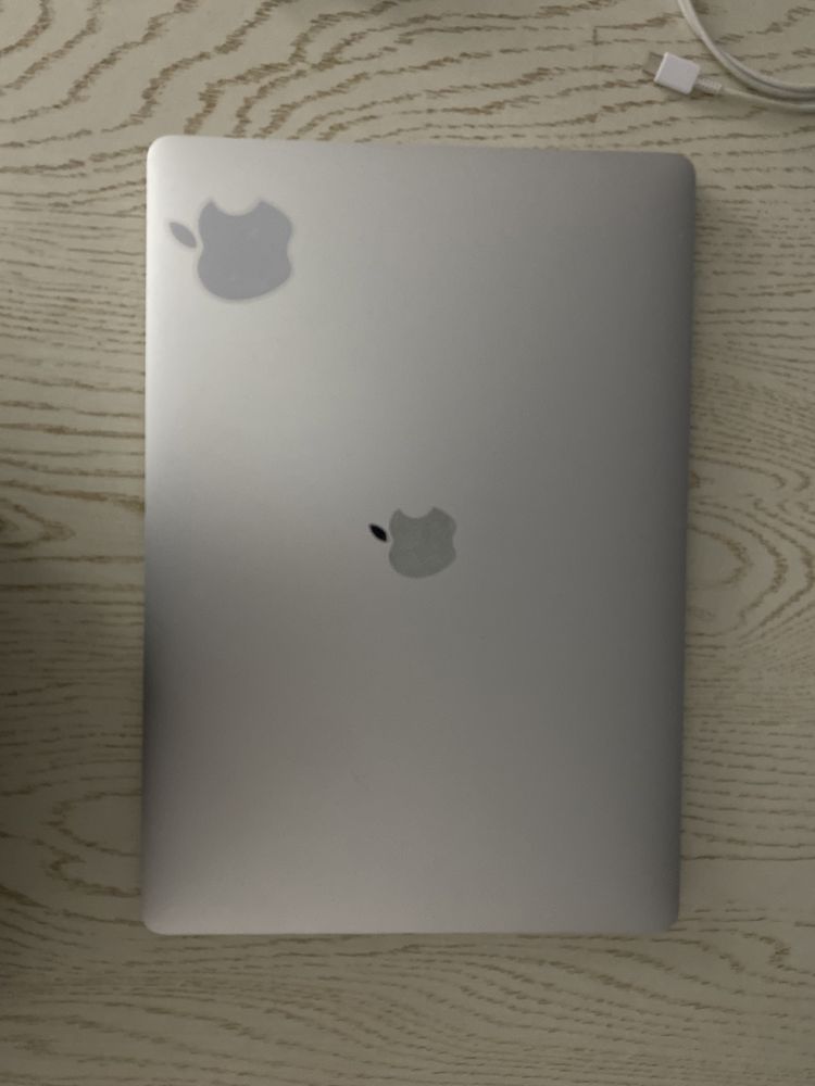 Macbook pro intel Core i7 256gb