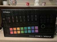 Roland MC 707 Groovebox