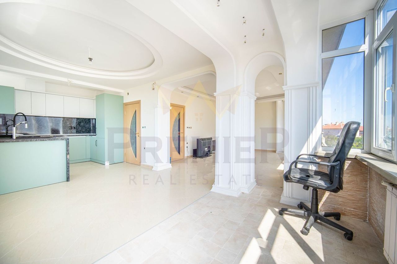 Продава се Тристаен апартамент в Каварна - 104 кв.м за 866 €/кв.м - Снимка #2