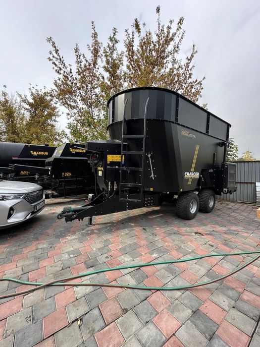 В наличии Турецкий вертикальный кормораздатчик CELIKEL Charger 24м