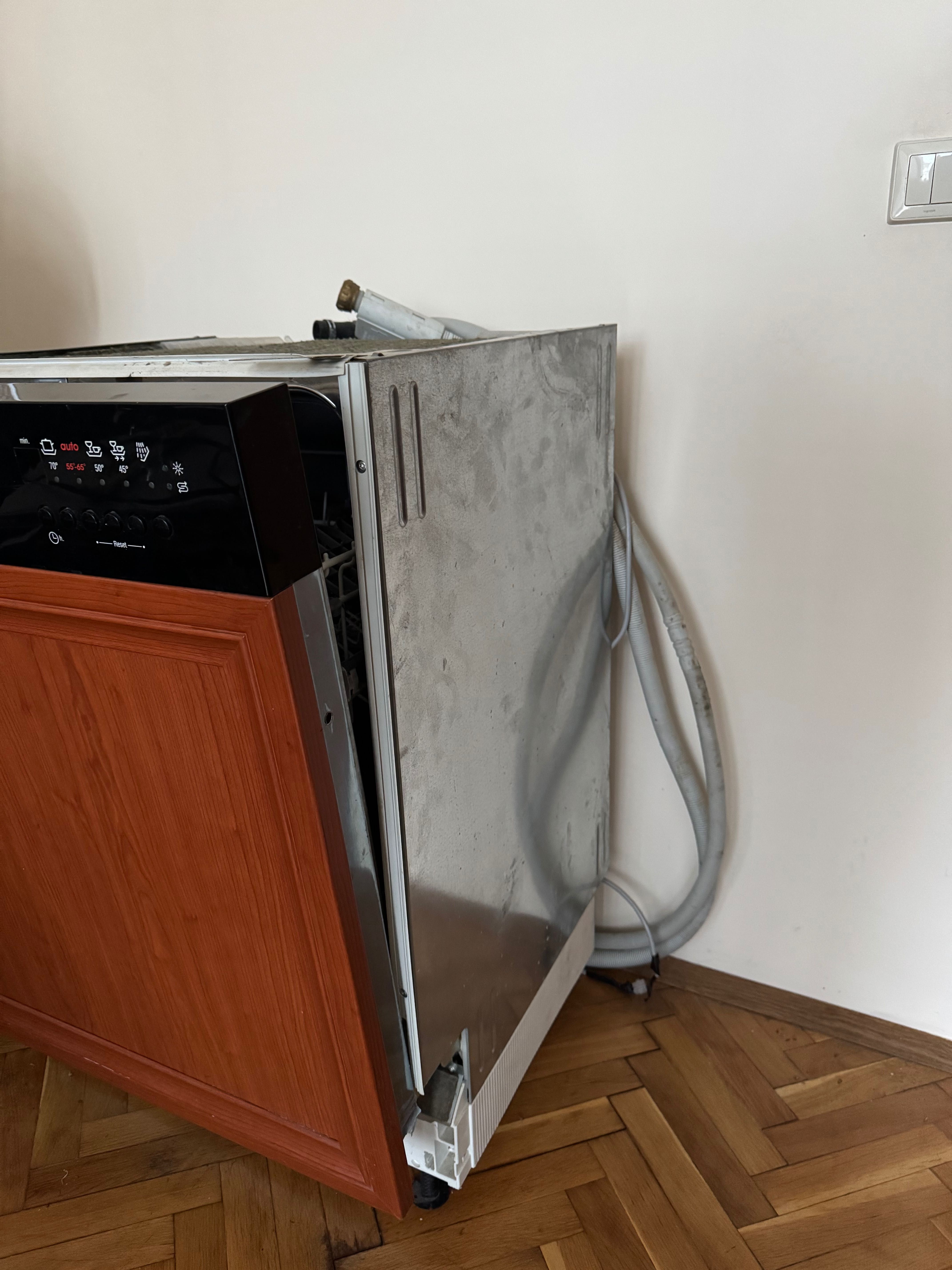 Съдомиялна Bosch SGI55M06EU/56 надеждност, икономия и капацитет в едно