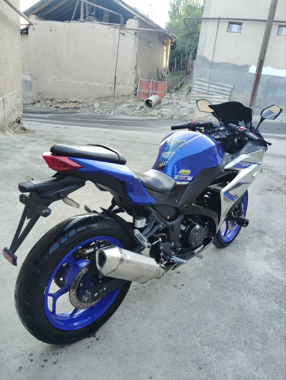 Yamaha r3 ideal holatda