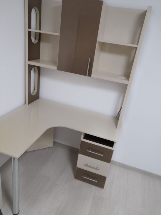 Vând urgent mobila dormitor