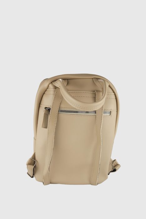 НОВО! ЛИКВИДАЦИЯ! Дамска раница с външен джоб в бежово