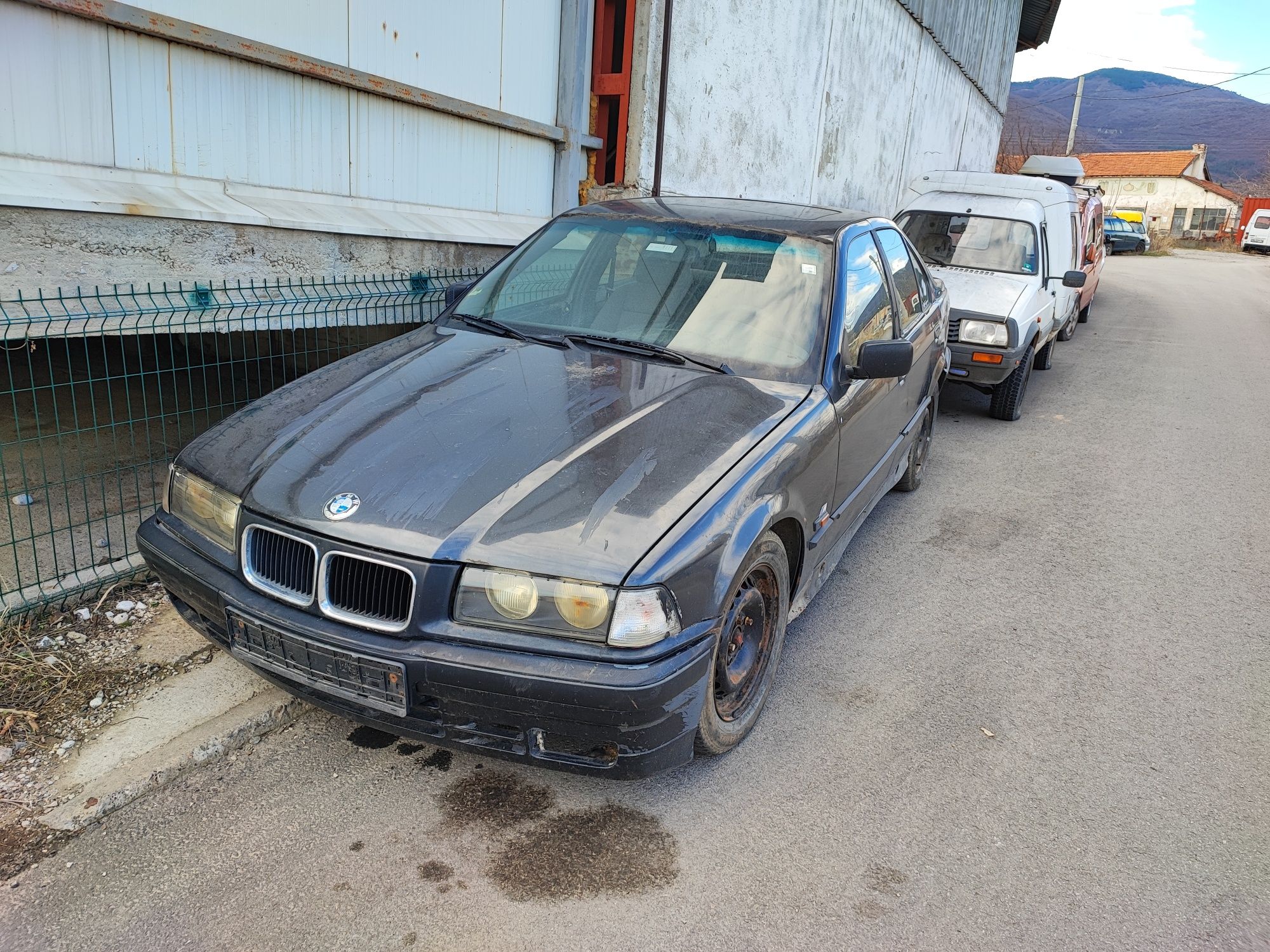 BMW E36 1.8 на части