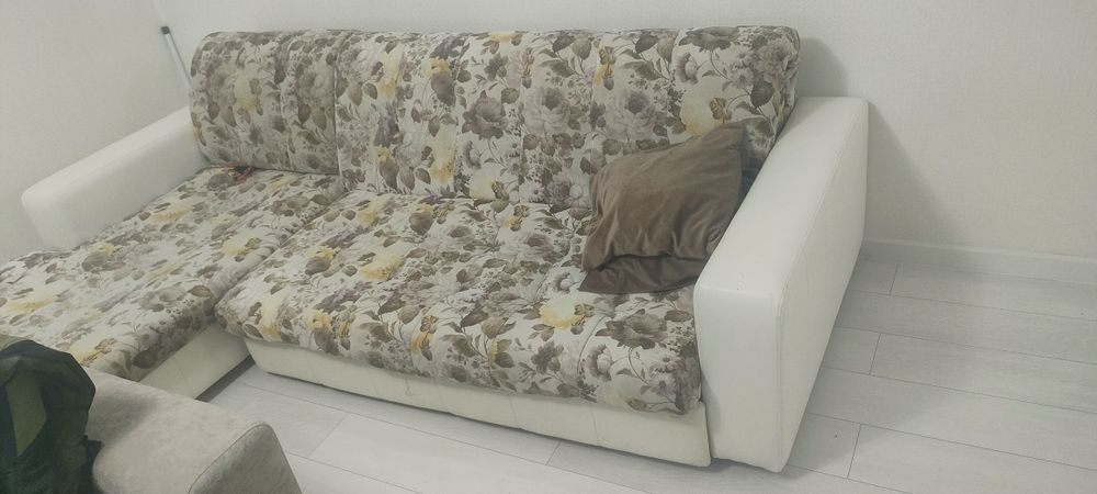 Продам диван в хорошем состоянии