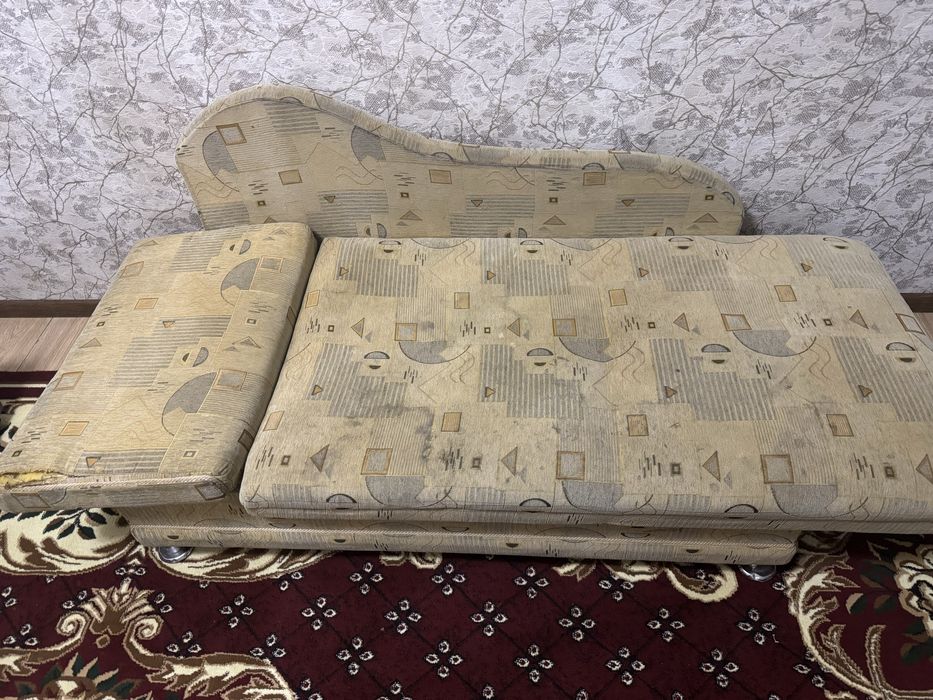 Б/у кресло ва раскладной диван детский
