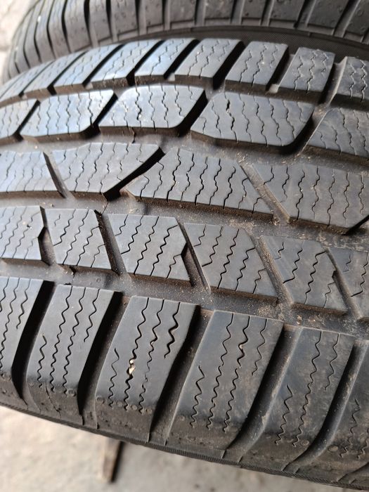 Зимни гуми -16цола -215/55-1бр.-65лв."CONTINENTAL"