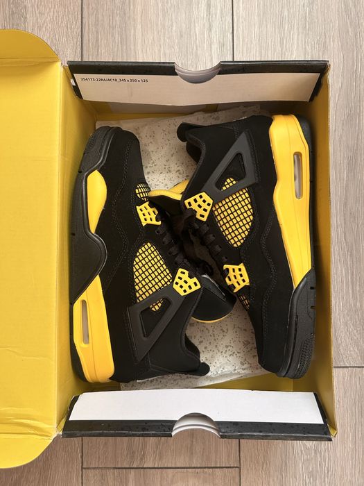 Jordan 4 Yellow Thunder