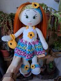 Плетена кукла с пола и топ